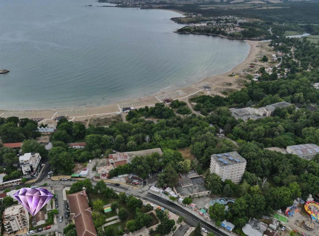 Diamond * Kiten (Burgas)