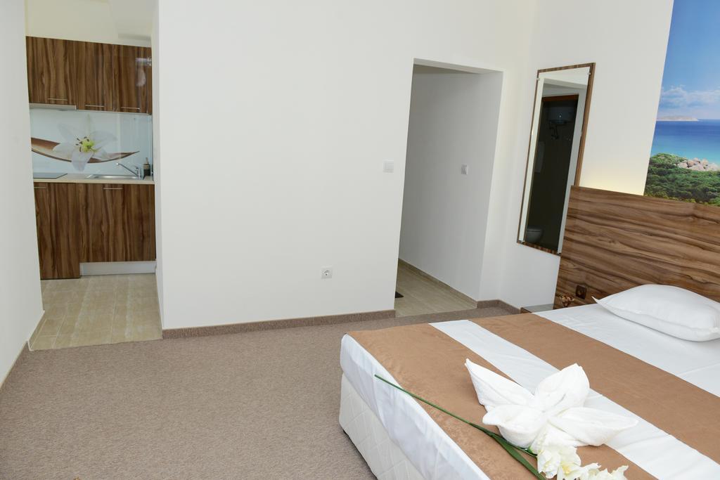 Diamond Apartment *